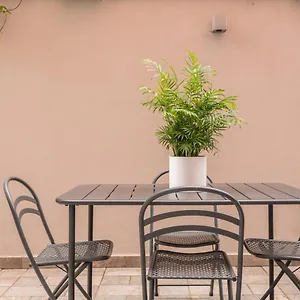 Guido Apartment